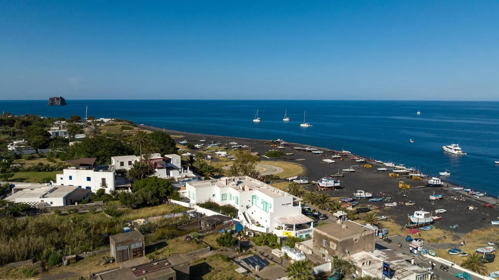 Hotel Ossidiana Stromboli Center 3*,  Itália